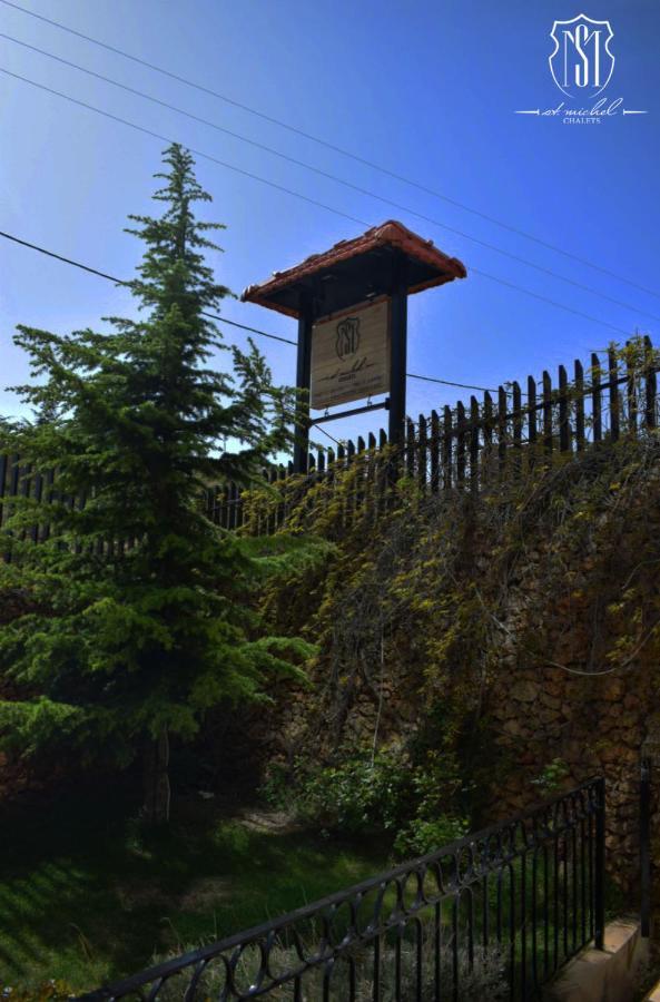 Saint Michel Chalets Al Arz Luaran gambar